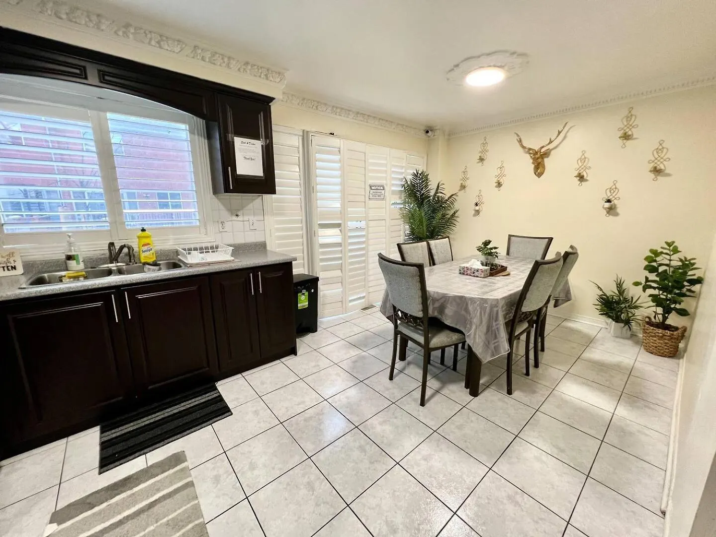 Dom wakacyjny R7 Room Near Airport Mississauga