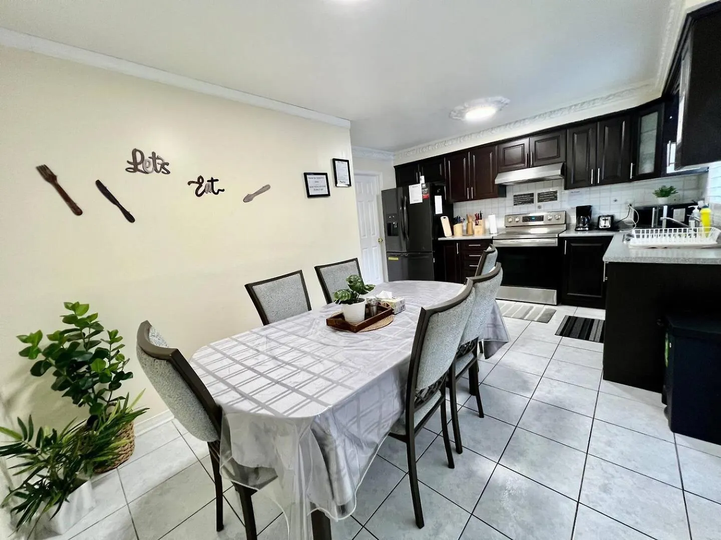 Dom wakacyjny R7 Room Near Airport Mississauga